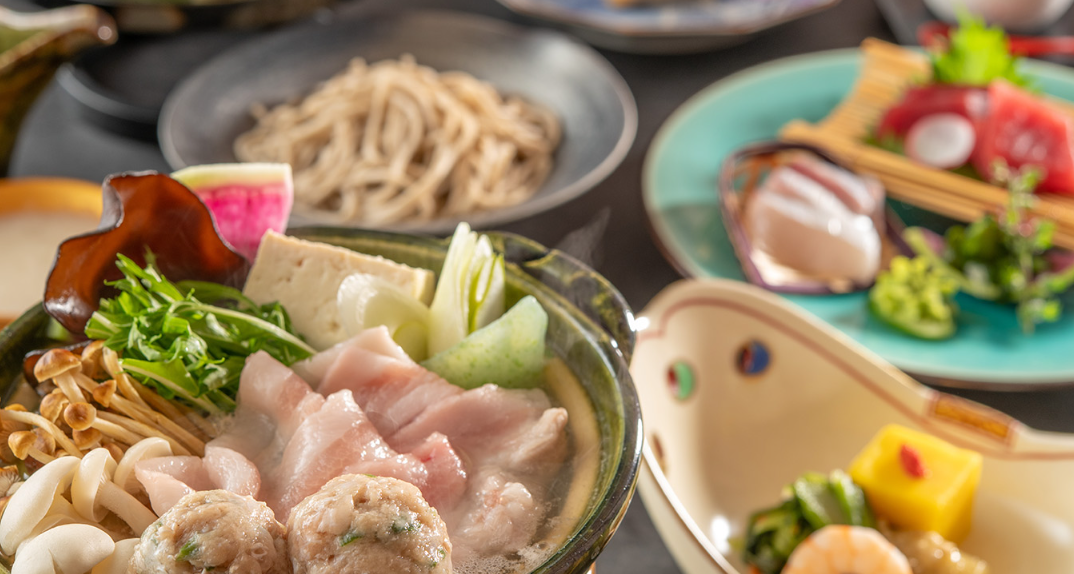 江戸東京野菜や蕎麦など、あらためて郷土を振り返り、愉しめる会席料理をご提供しています。
