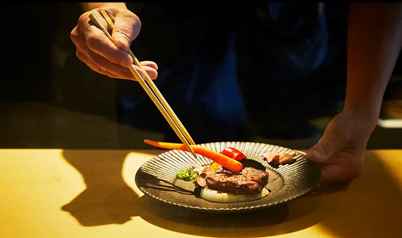 和食調理スタッフを募集。小樽運河近くのクラシカルな雰囲気が漂うホテルです。