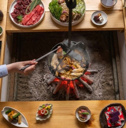 炉端串焼きをはじめ、地元・栃木の新鮮な食材をふんだんに使用した料理をご提供しています。