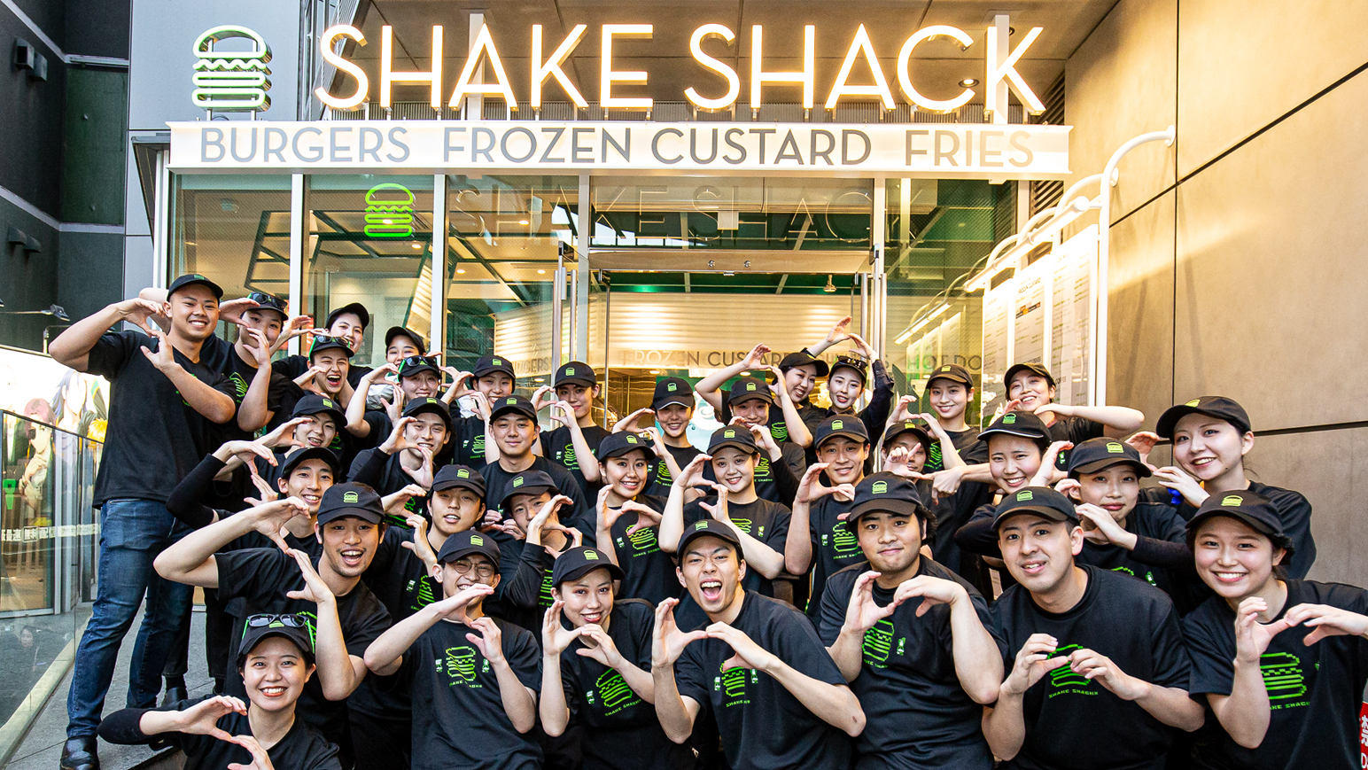 スタッフとのコミュニケーションを大切にしながら業務に取り組んでください