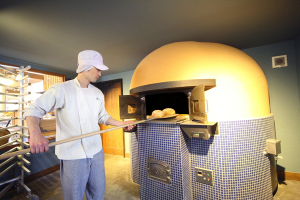 カーブドッチエリアにある『コテアコテ マルシェ』にてブーランジェを募集。