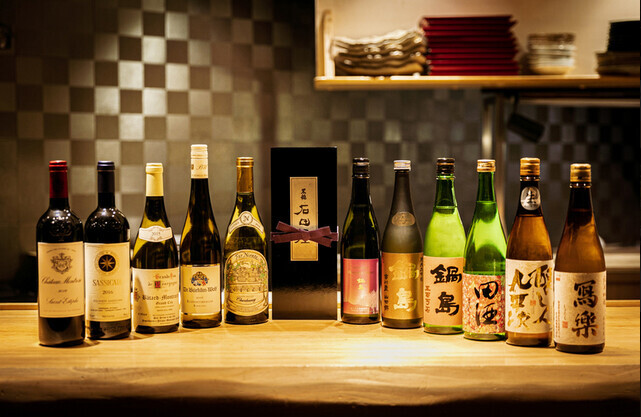 接客だけでなく、ワインや日本酒の知識も学べる環境。身につける意欲が、成長にそのままつながります。