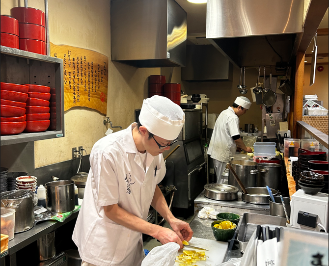 手間ひまを惜しまず、麺もお出汁もイチからお店で手づくり◎やさしい味わいの関西うどんを提供しております