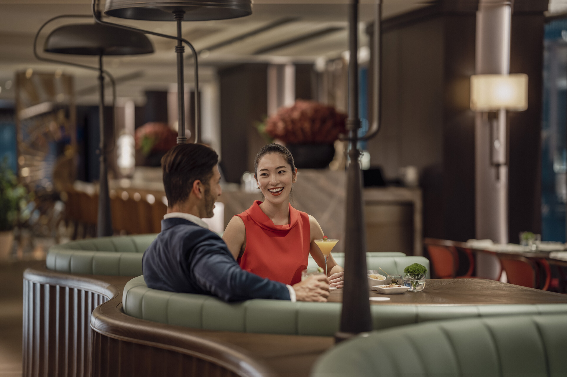 肩肘張らないエレガンスを体現するFour Seasonsの空間。