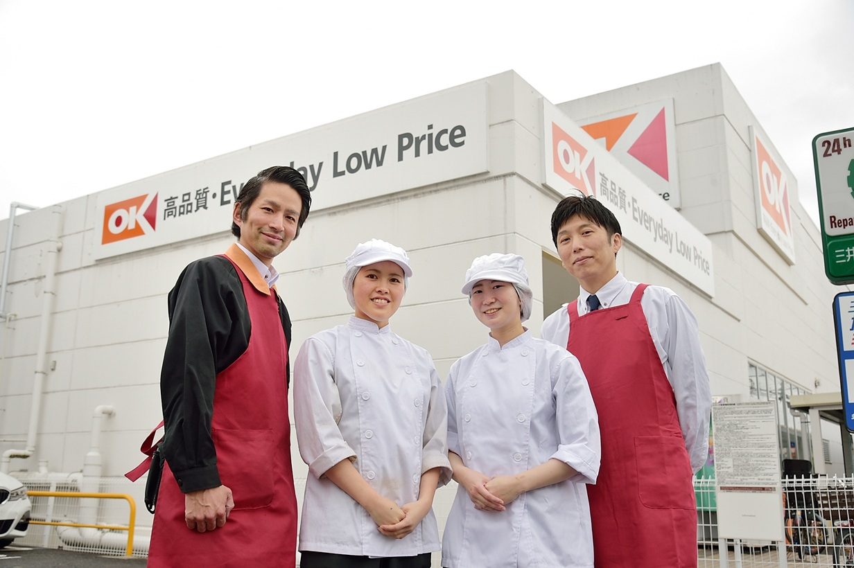 現場の声を活かし、仲間と一緒にお店をつくる職場です。