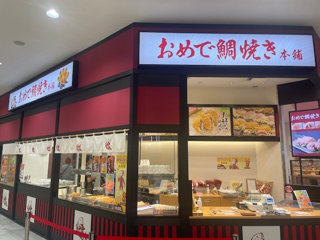 まずは店舗運営の現場に入り、日々のオペレーションやスタッフとの連携を経験していただきます。