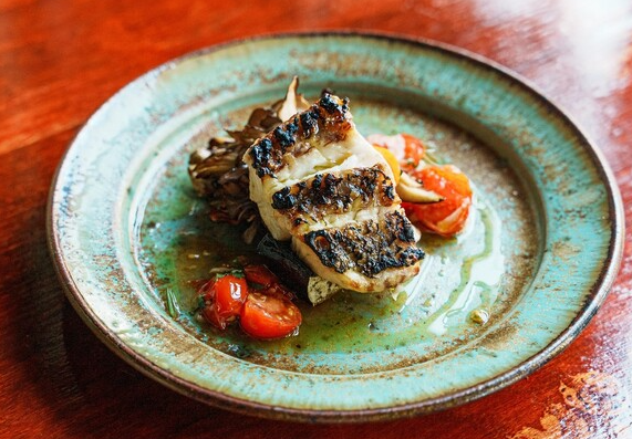 宮城県仙台で誕生したレストラン。東北の食材をふんだんに使用しています。