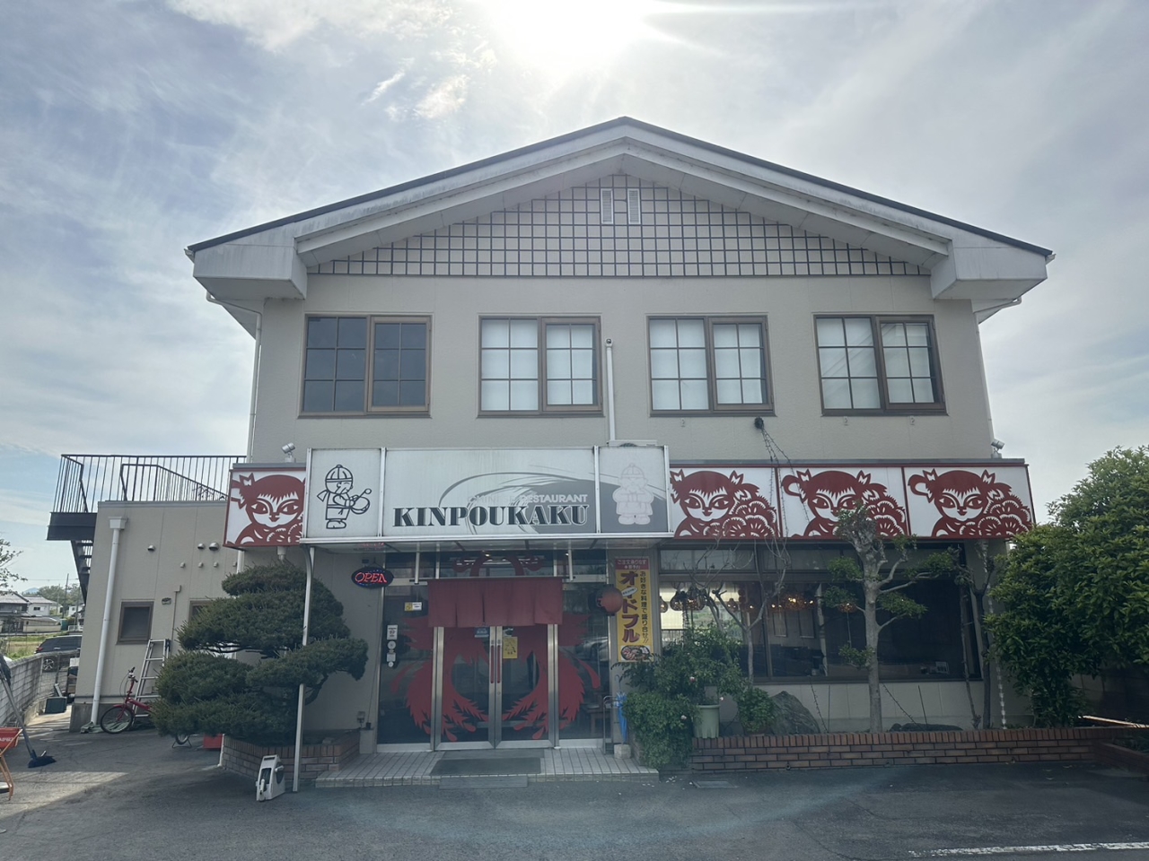 1日のピークに関わらず、たくさんのお客様にご来店いただく人気の中華料理店
