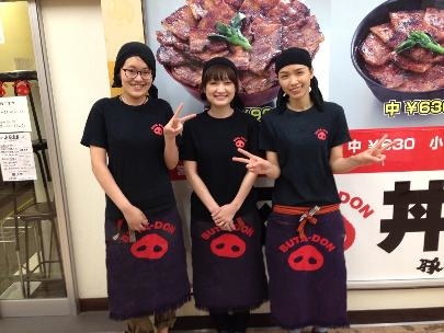 独立支援制度があり、のれん分けの形でご自分のお店も持つことも可能です！