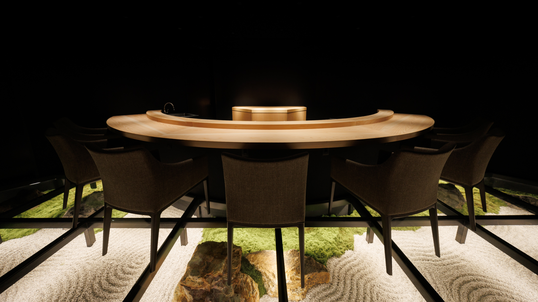 2026年3月オープン！新宿の裏路地に佇む、隠れ家的な新店。