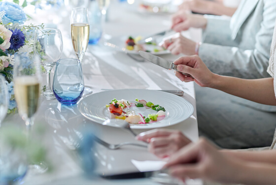 風通しのよい職場だからこそ幅広い年齢層が"やりがいを持って"活躍しています!