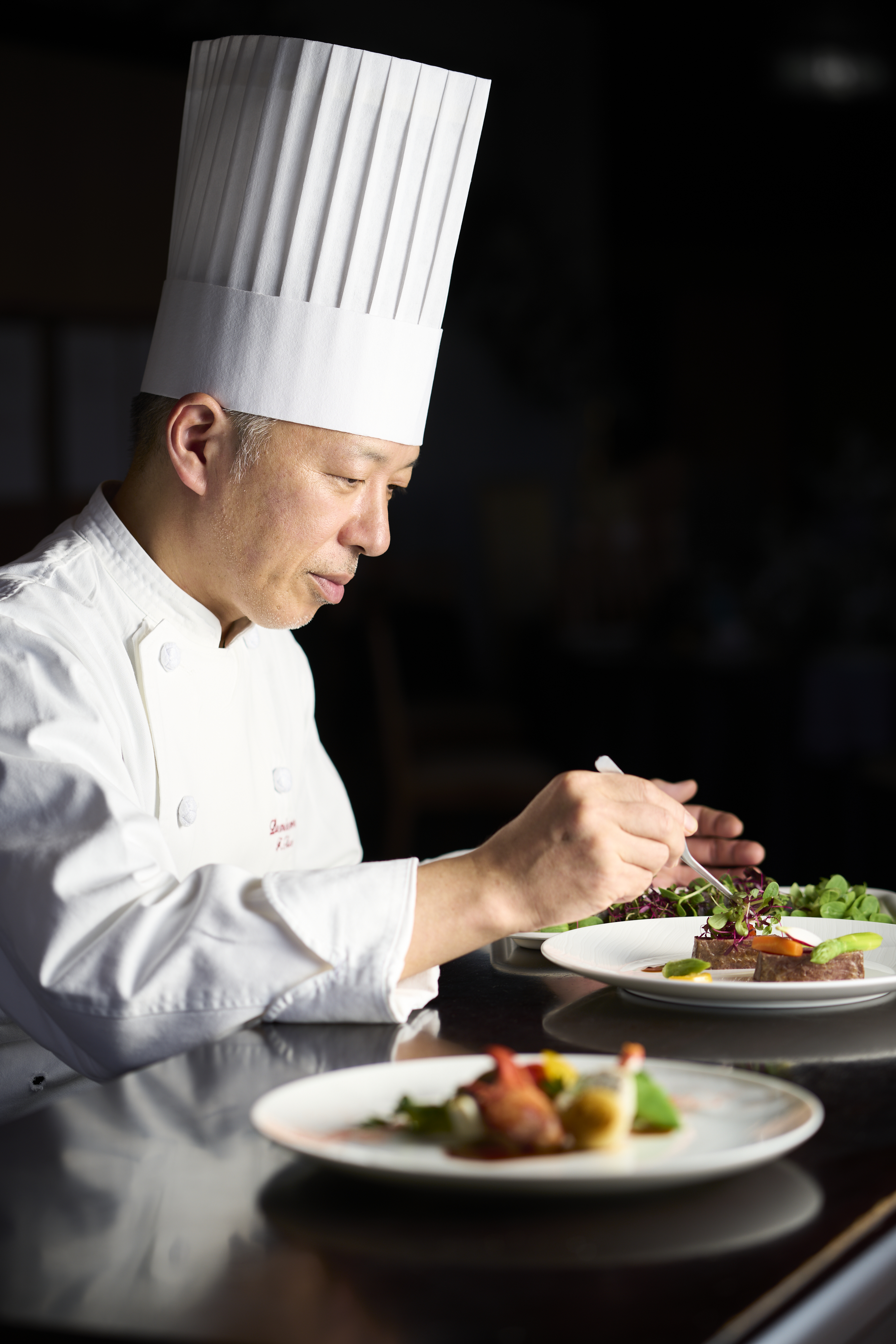 プロフェッショナルが集う調理場。互いに高め合える刺激的な環境が魅力です。