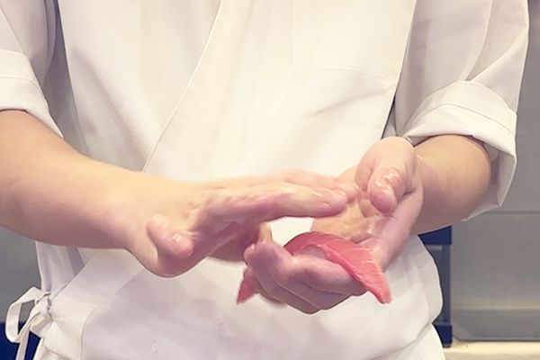 関東を中心にハワイでも出店中。地域のお客様に愛される回転寿司ブランドを展開中。