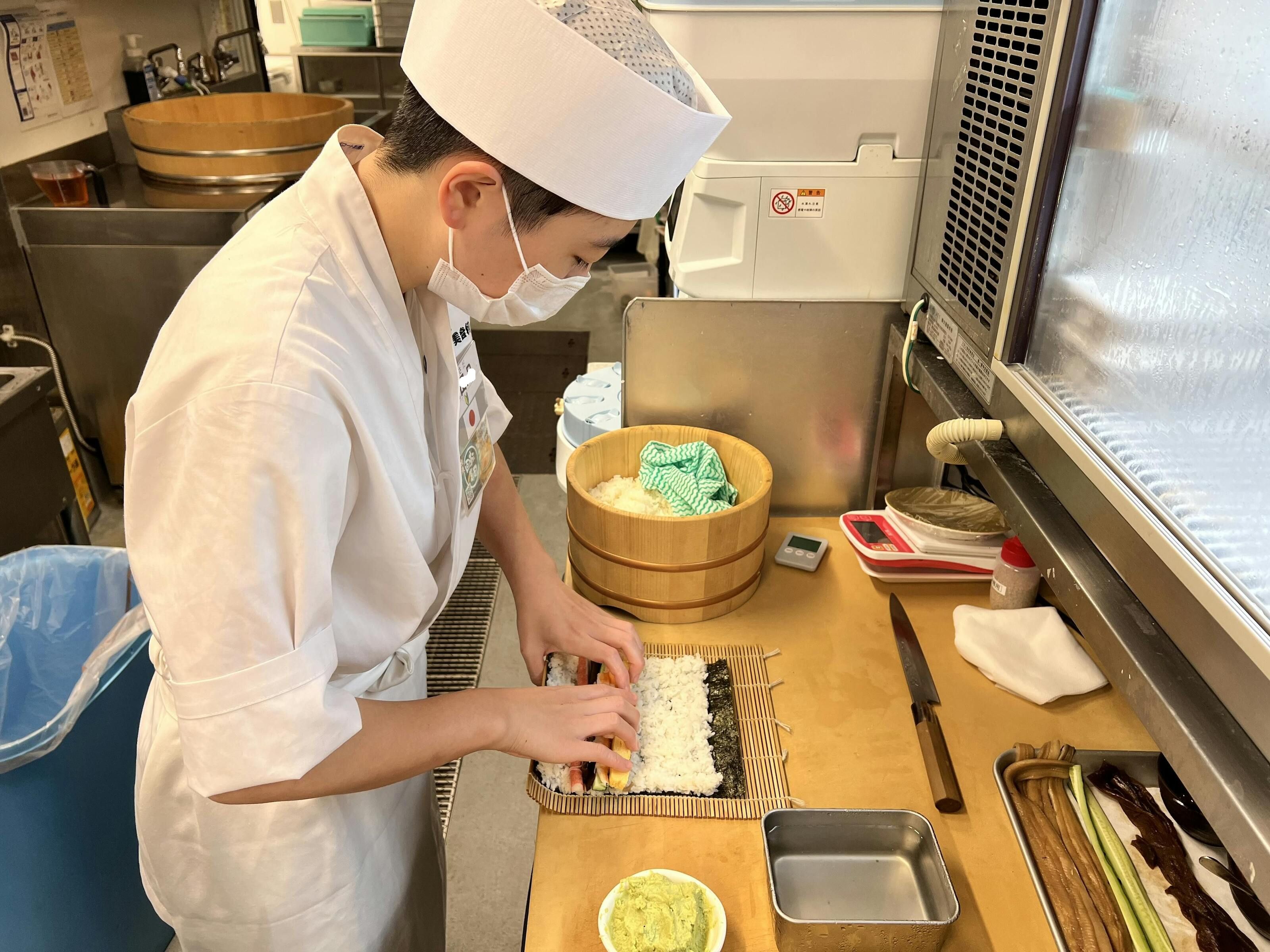 店長職は年収800万円超も可能!スピーディーな昇格でキャリアアップを目指せます。