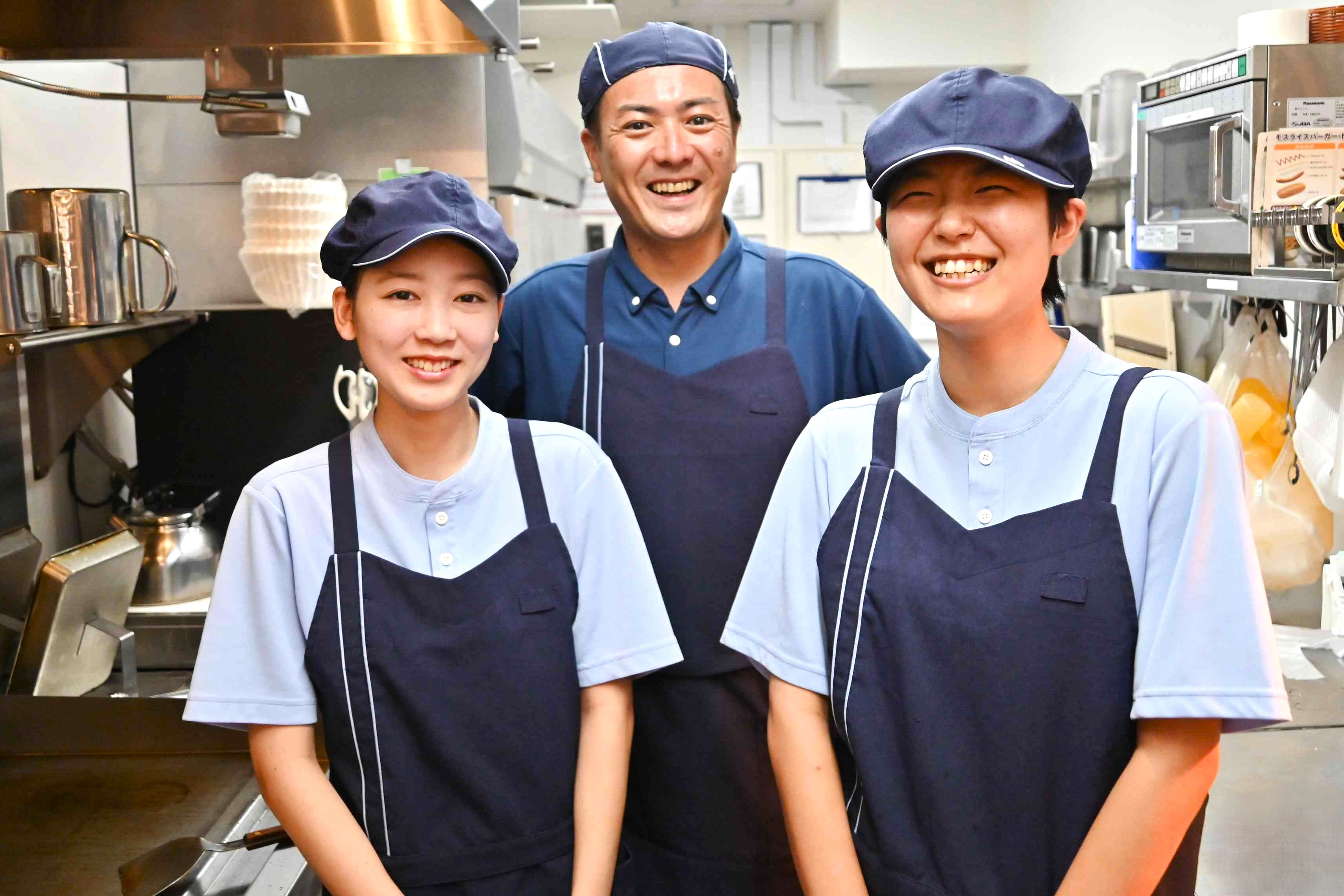 店舗で急遽人手不足があっても大丈夫。周辺の店舗と協力体制を構築してます！