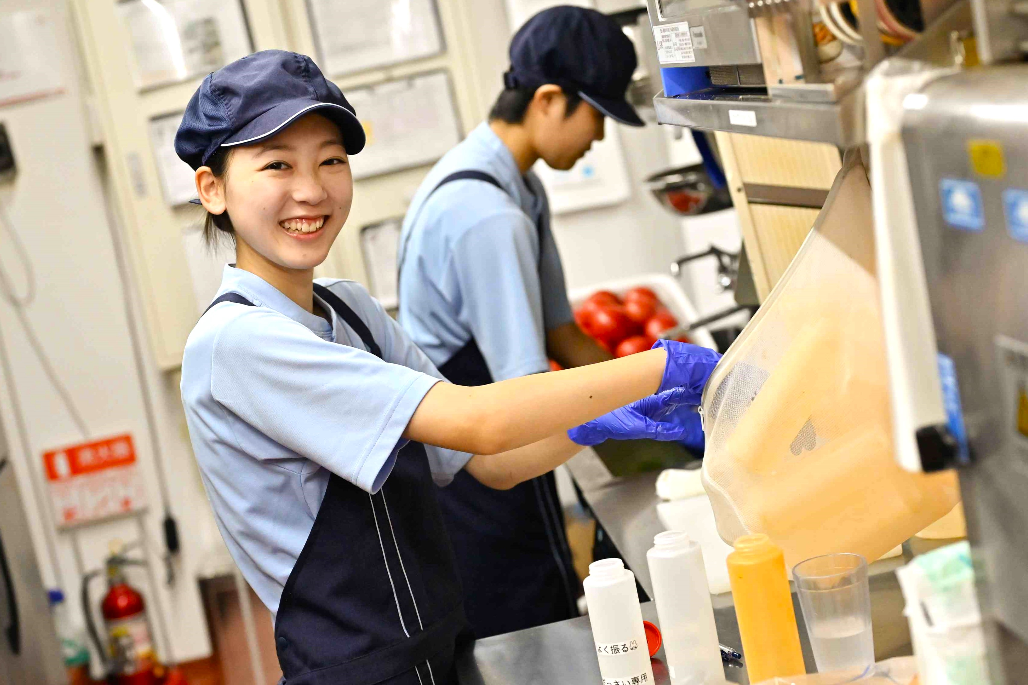 店舗で急遽人手不足があっても大丈夫。周辺の店舗と協力体制を構築してます！