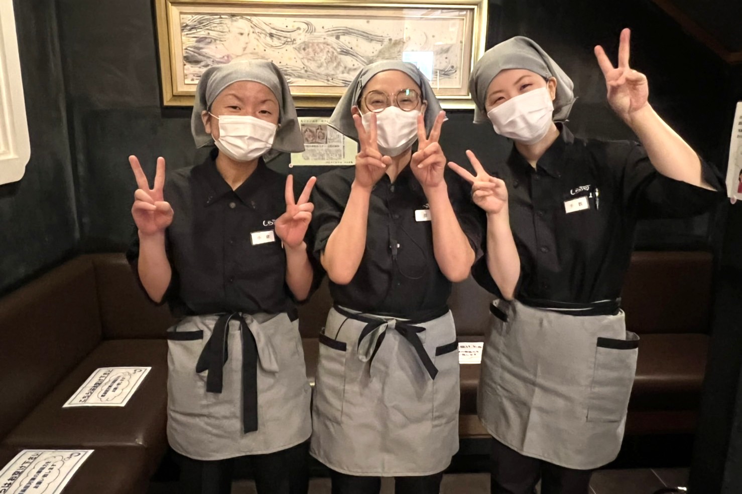 世代や役割を超えて、自然に声をかけ合えるチームで働いています。