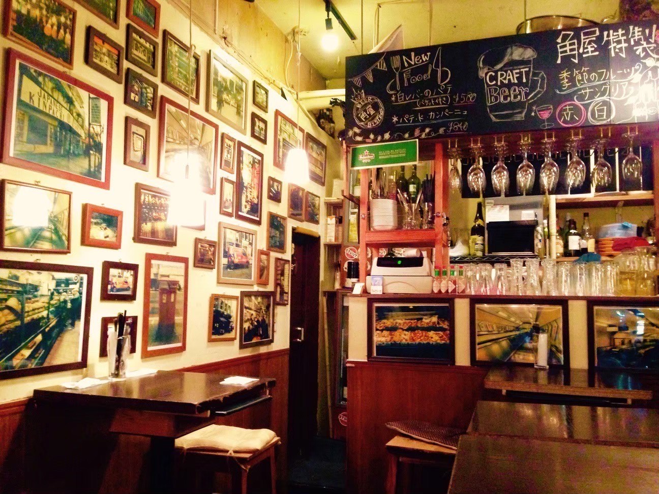 アルバイトスタッフも多数活躍中!スタッフ全員で協力し、笑顔の絶えないお店を作っています。