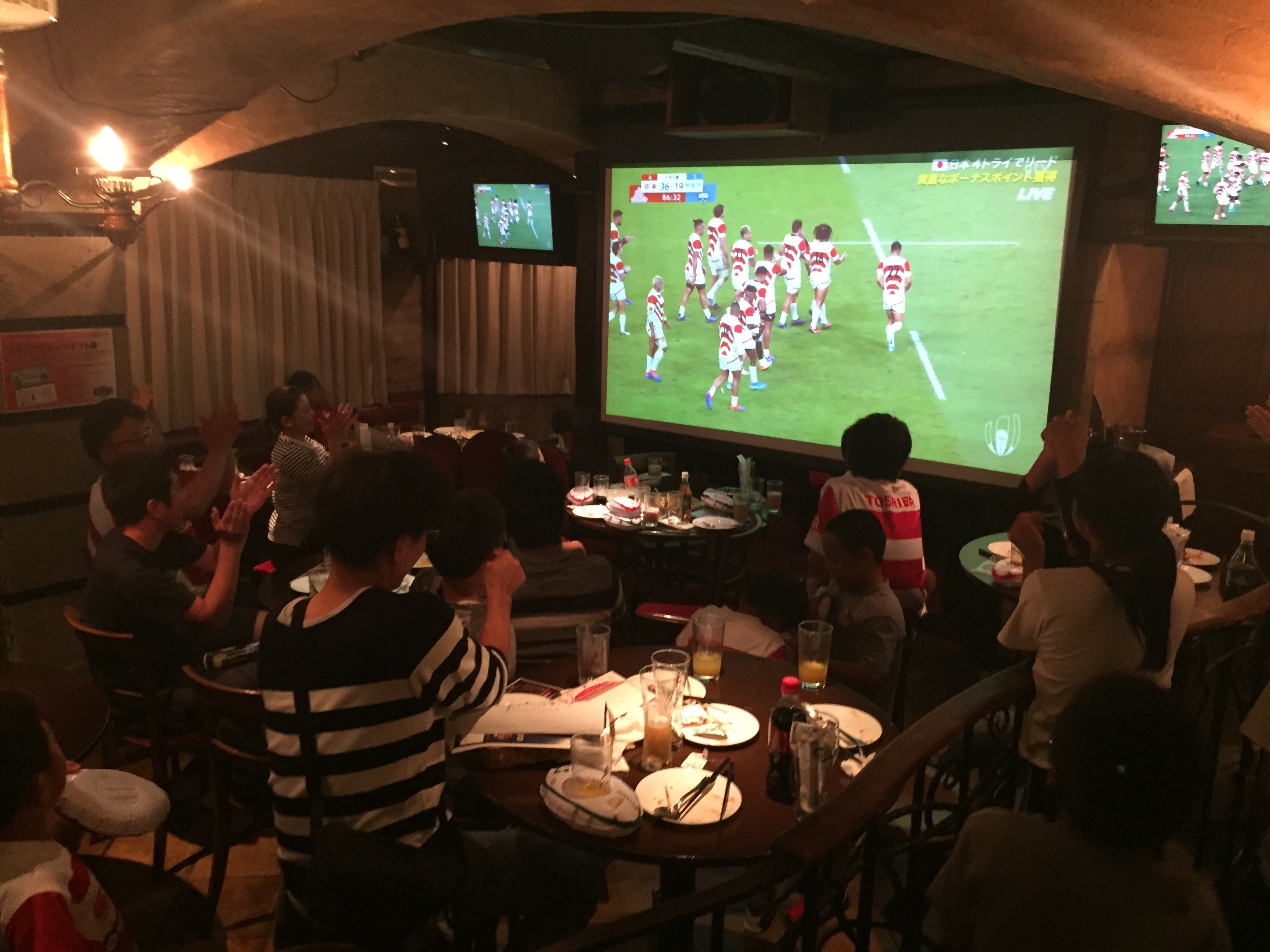 パブリックビューイングを備え、歓送迎会、結婚式の二次会など、さまざまなシーンでの利用も多数◎