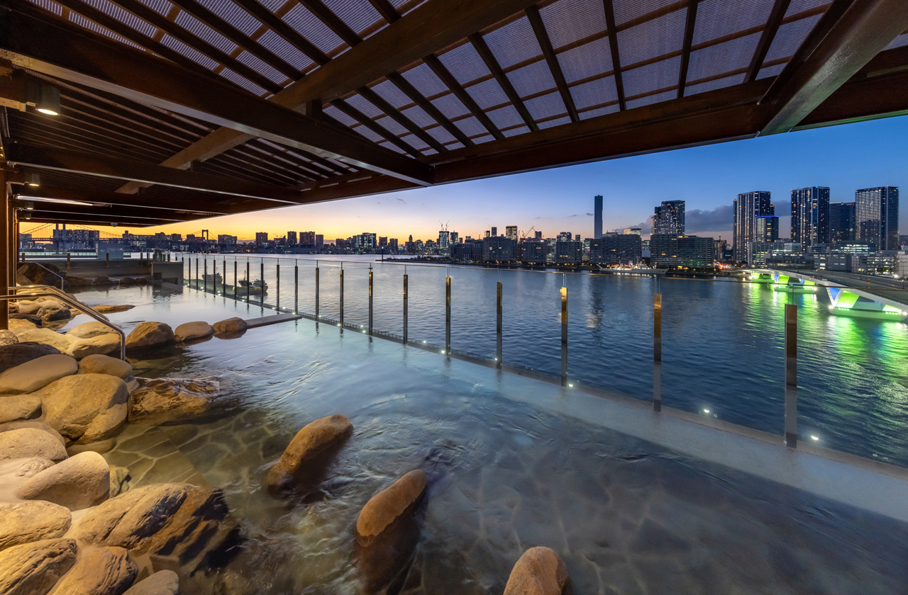 温泉と食事を楽しみに訪れるお客様のために、日常を少しだけ豊かにする一皿を。