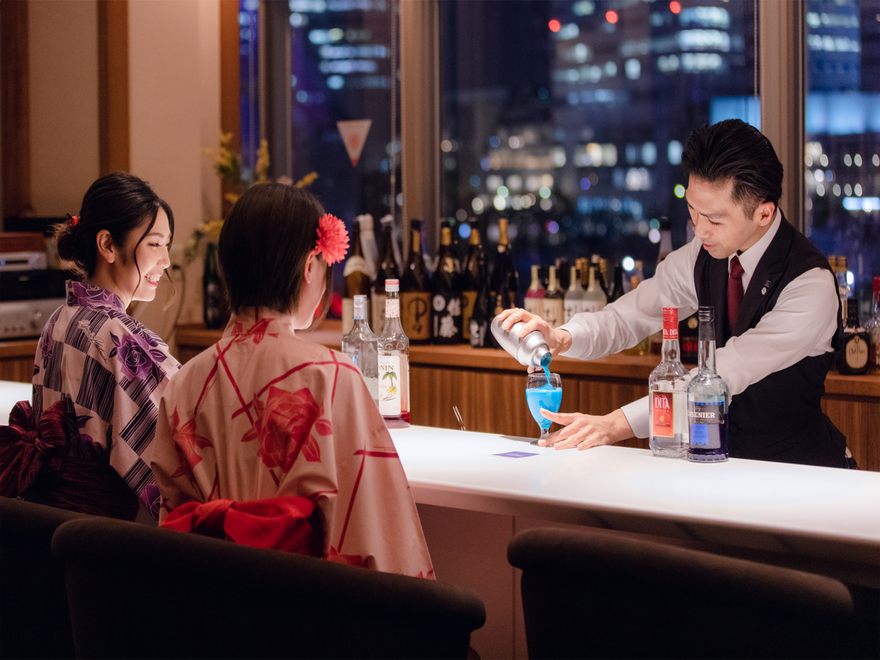 日々の料理でお客様の旅のひとときを彩る仕事。あなたの経験と感性を、万葉倶楽部で活かしませんか。