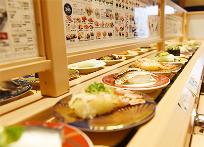 スタッフとのコミュニケーションを大切にしながら業務に取り組んでください