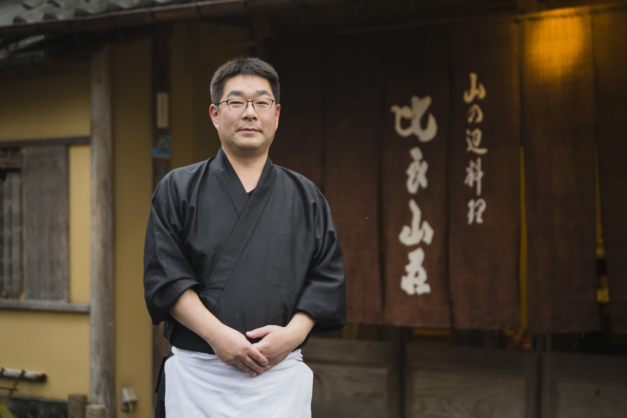食材は、地元の山と川で採取。自然の恵みを活かした山の辺料理が自慢。調理スタッフ募集!