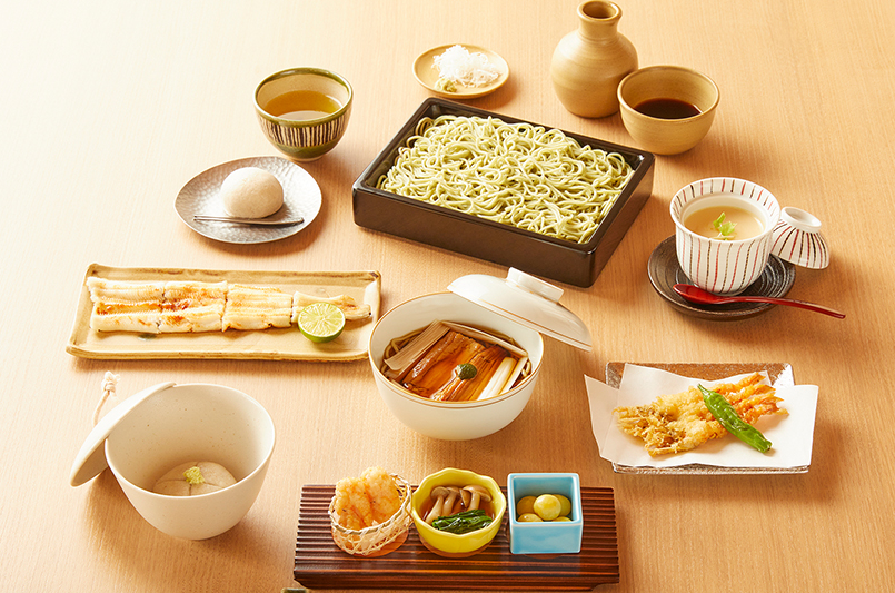 国内外にファンを持つ江戸前そばの御三家のひとつ「藪そば」の総本家。おもてなし力が身に付きます。