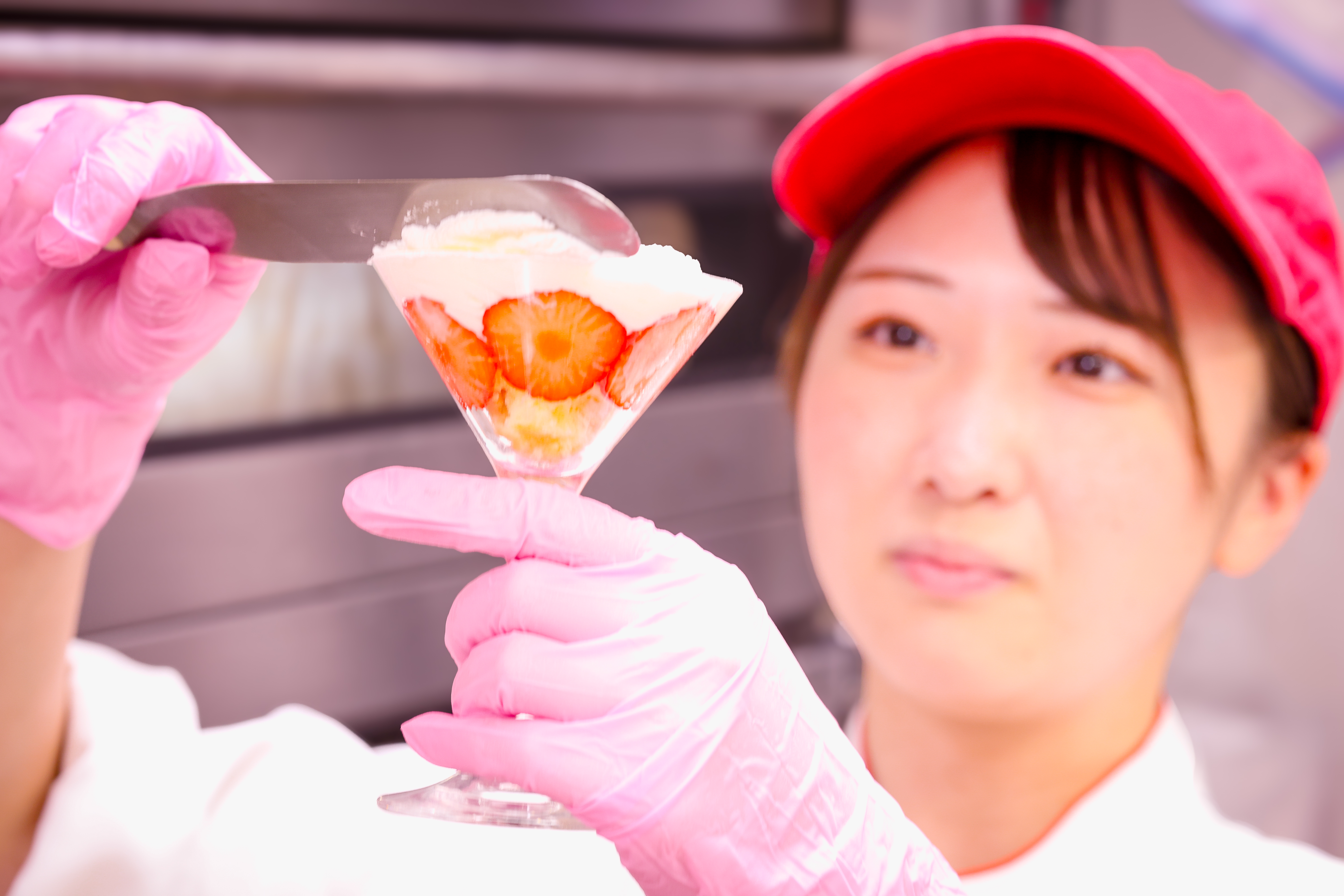 苺や芋などテーマに、新作スイーツを続々生み出す話題のスイーツショップで店長をめざしませんか？