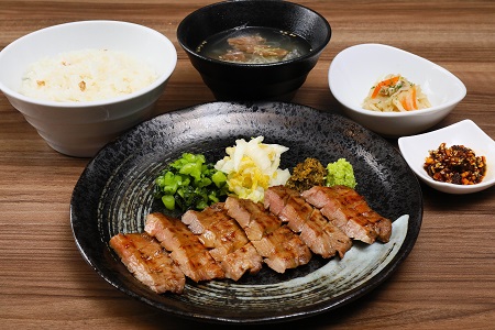 未経験から食のプロへ!輝かしい未来へ向け、大きく成長できる環境です