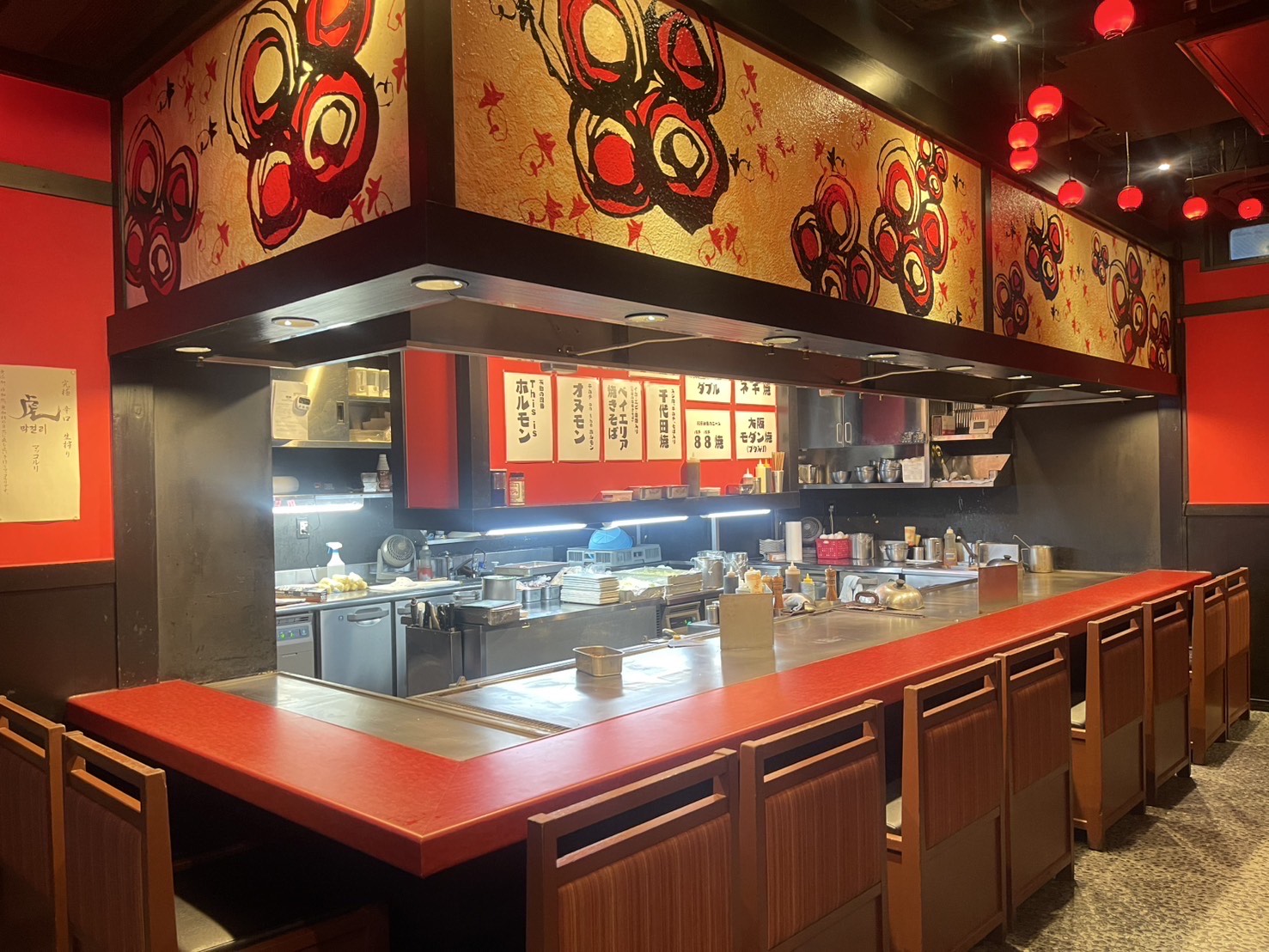 多くのお客様にご来店いただいているブランドの次の成長を一緒にめざしませんか！