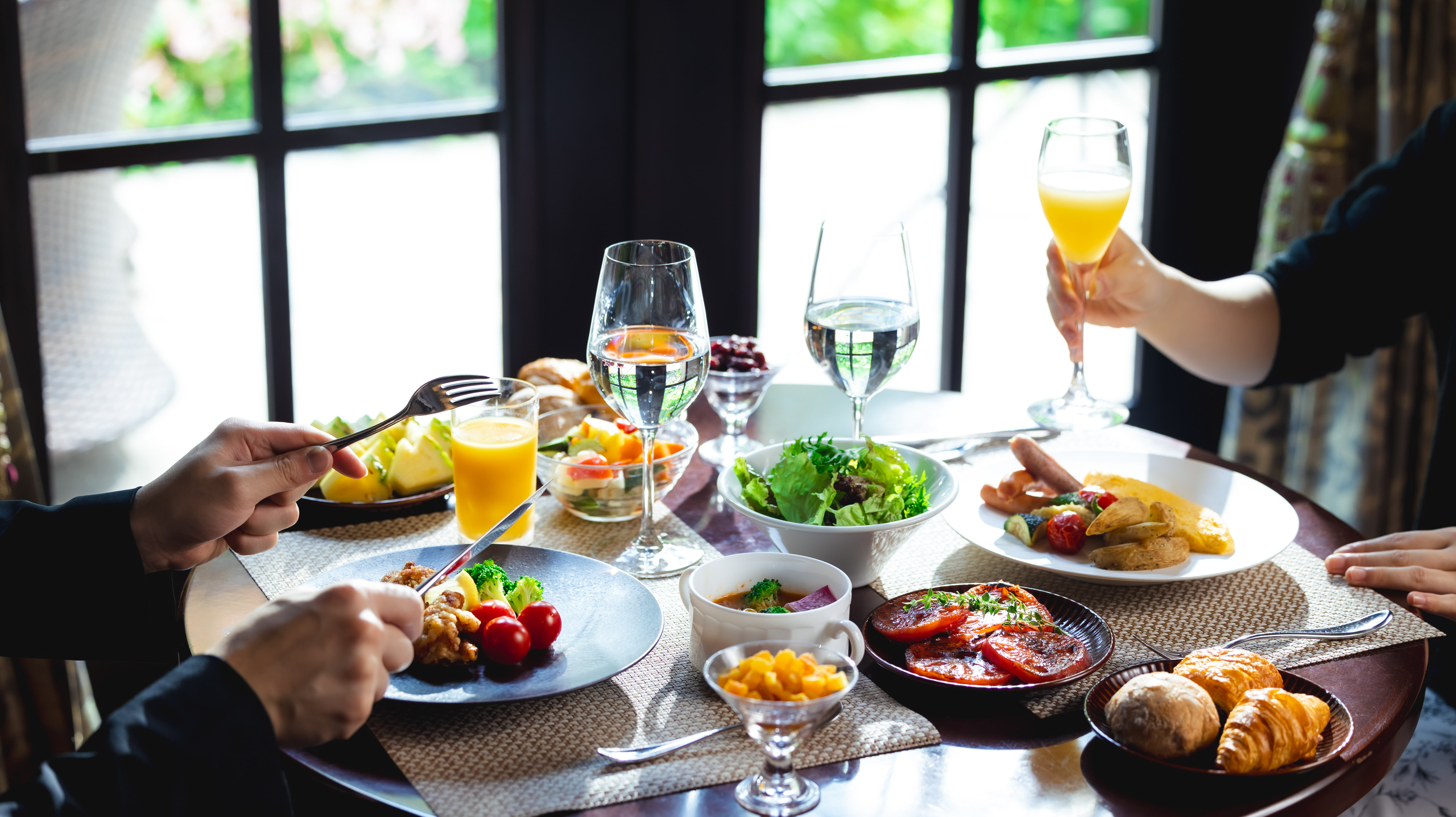 キャリアアップ支援制度あり!ゆくゆくはグループ内の別のホテルや飲食店、海外へのチャレンジも可能◎
