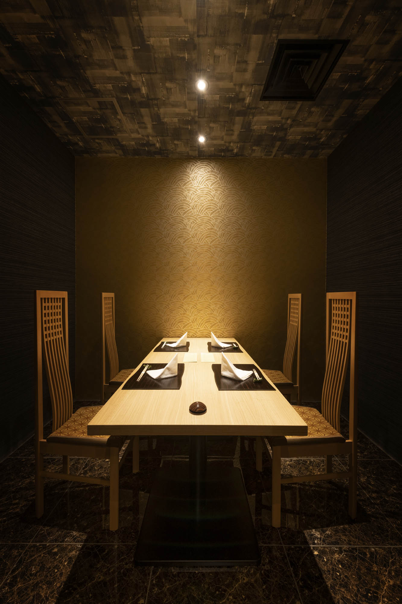 料理人の声が活きる“現場主導”の店づくりを大切にしています