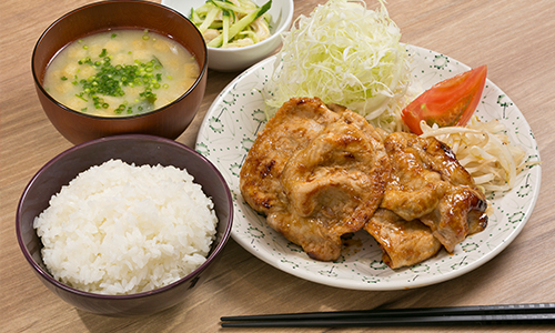 夜勤なし！手厚い待遇で迎える飲食店での新キャリア