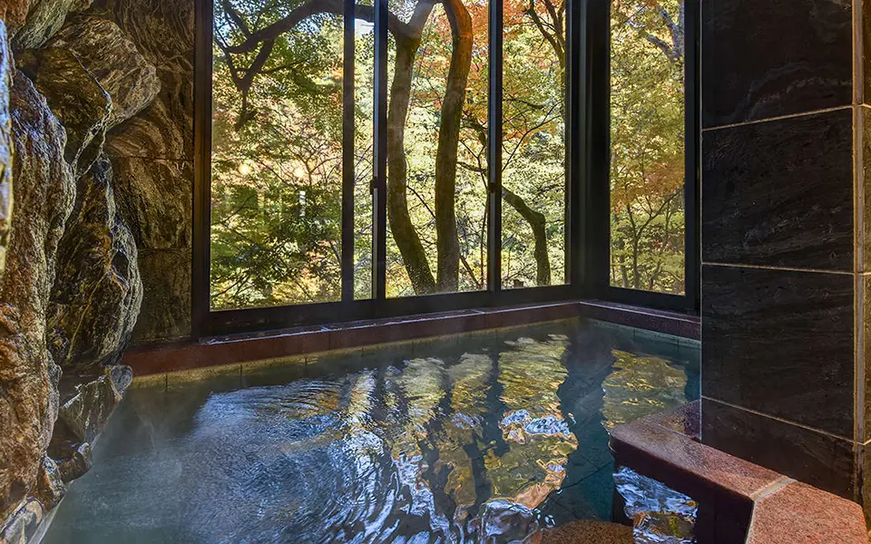 静寂という名の贅沢を。この美しい景観を守り、届ける誇りを一緒に感じませんか。