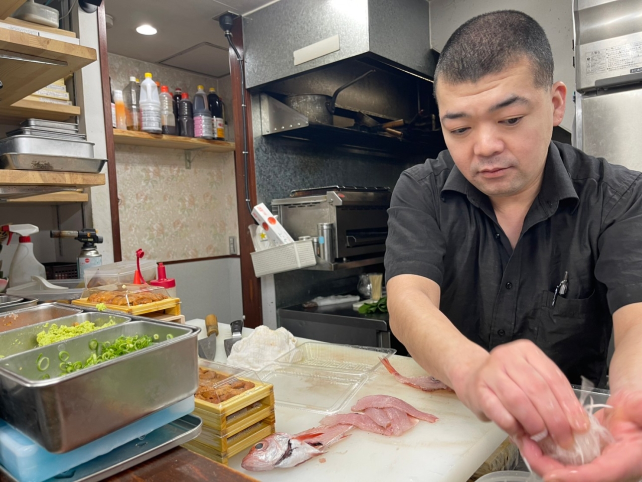 珍しい食材や自由な発想で、ここだけの面白いメニューを生みだそう♪