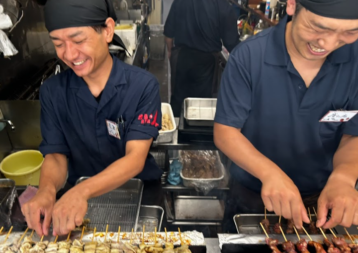埼玉県・東京都内で展開する『焼鳥居酒屋 大(ビッグ)』が料理長候補を募集します。月給35万~40万円