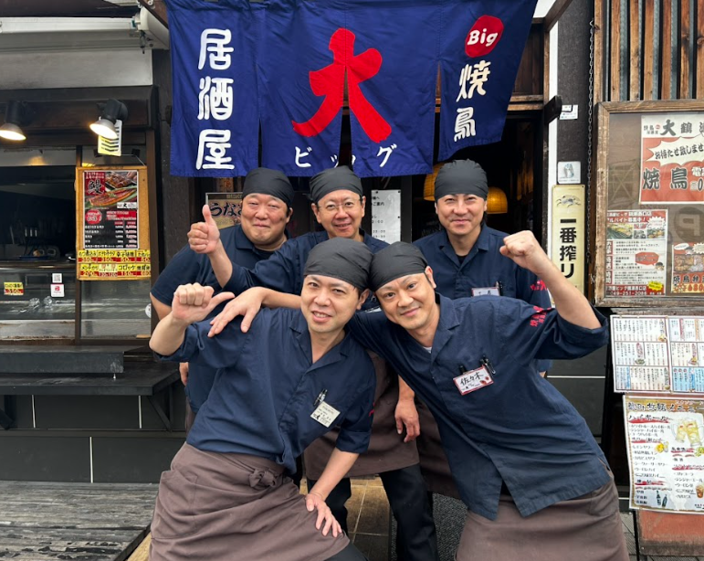 お客様「ただいま~」、スタッフ「おかえり~」なんて言葉が飛び交う、フレンドリーなお店です。