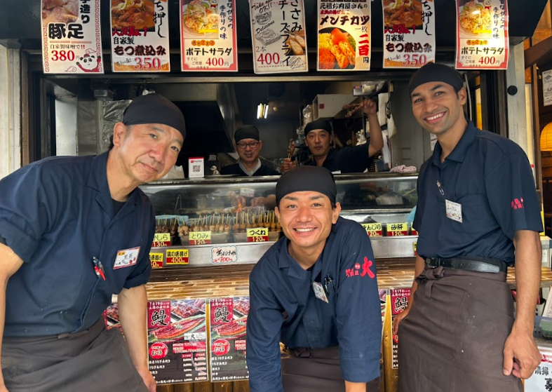 お客様「ただいま～」、スタッフ「おかえり～」なんて言葉が飛び交う、フレンドリーなお店です。