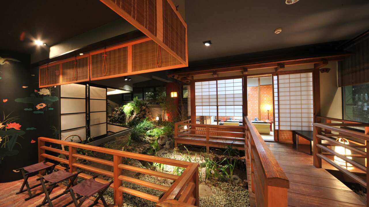 歴史を動かす新戦力募集！本格和食の技とキャリア、大阪屋で手に入れよう。
