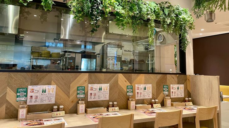 サービス・キッチンの両方に携わりながら、お店全体をマネジメントしていってください。