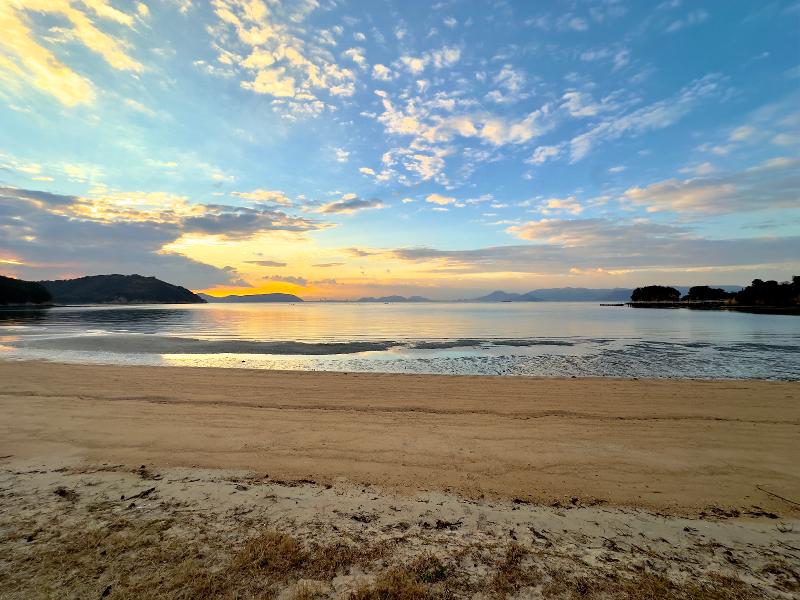 遠方からの応募も歓迎!アートと自然が共存する島、香川県・直島で新たなキャリアをスタート。