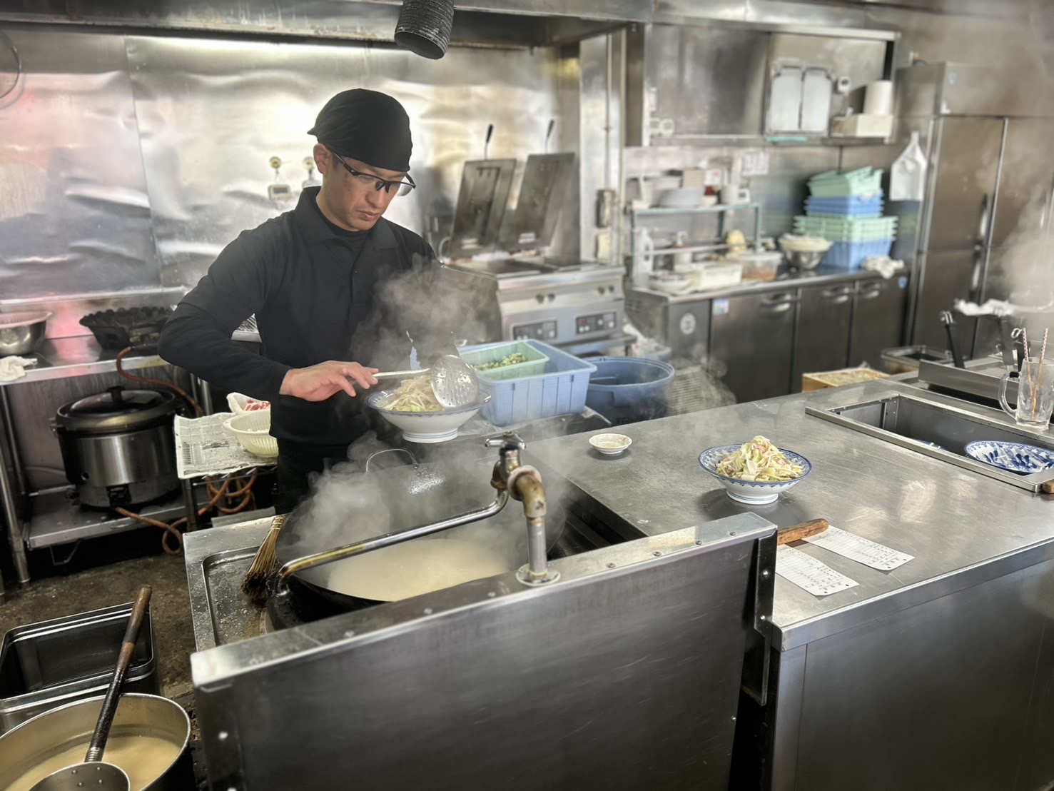 70年以上愛される『井手ちゃんぽん』で店長候補募集！手鍋調理のライブ感を楽しもう！