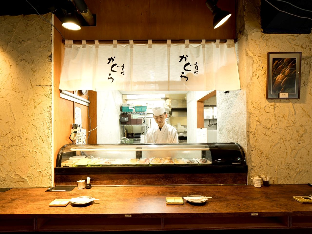 スタッフ同士の距離が近く、相談しやすい環境！独立志向の方も全力で応援します！