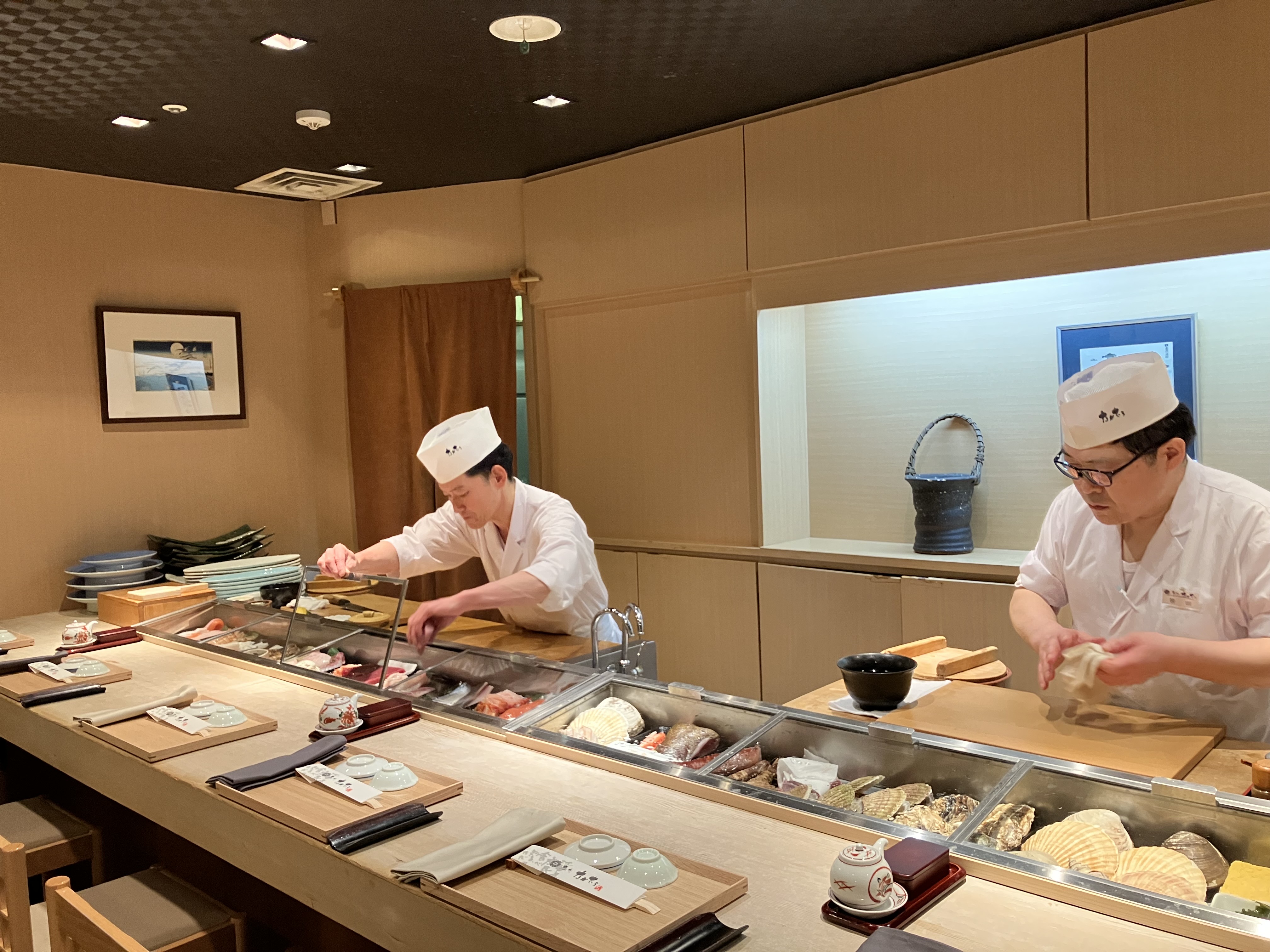 賞与年2回、交通費全額支給、まかない付き。長く働きたい方にもおすすめです。