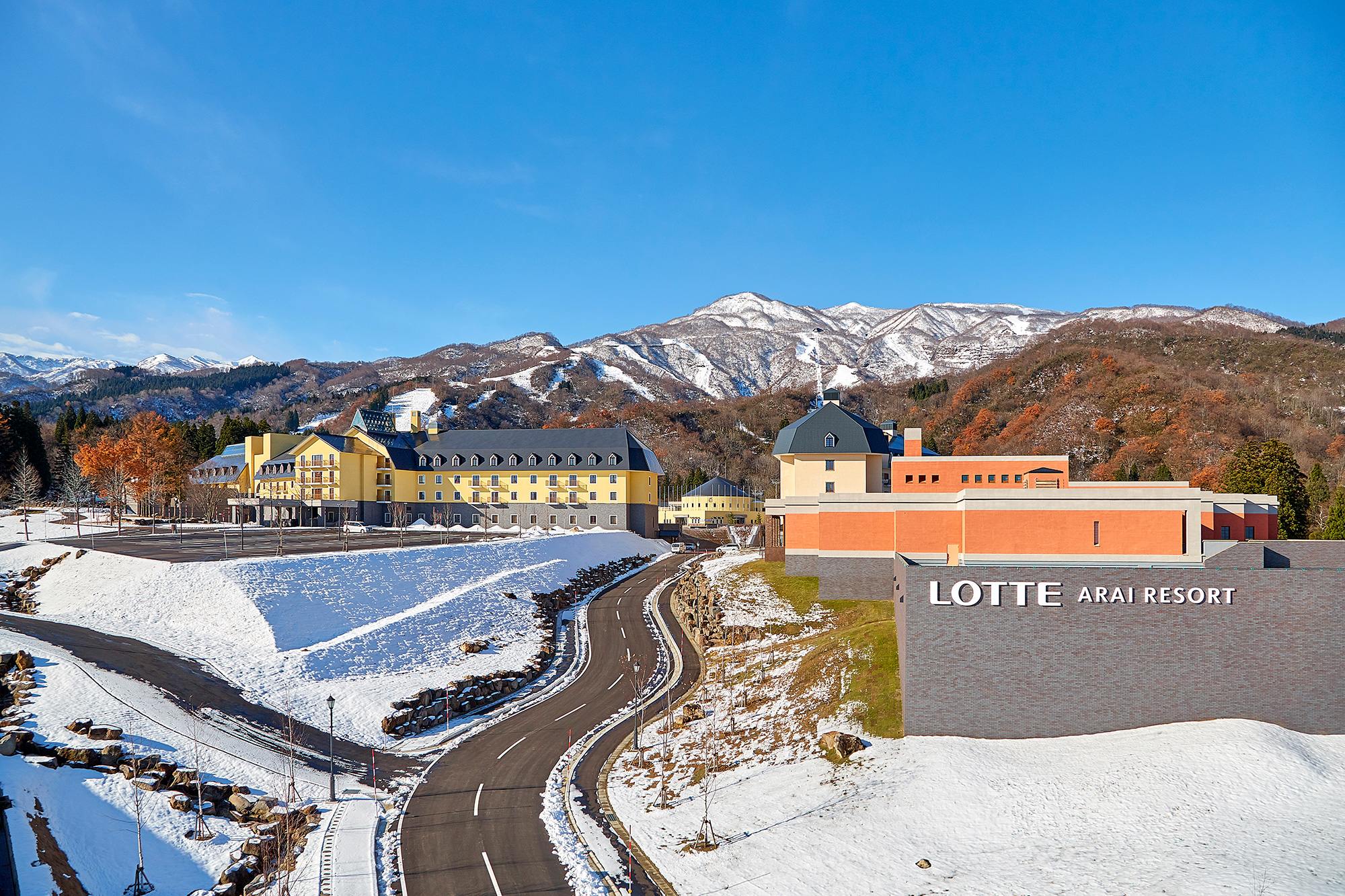 寮は徒歩5分・1.5万円。移住者も安心して働ける環境