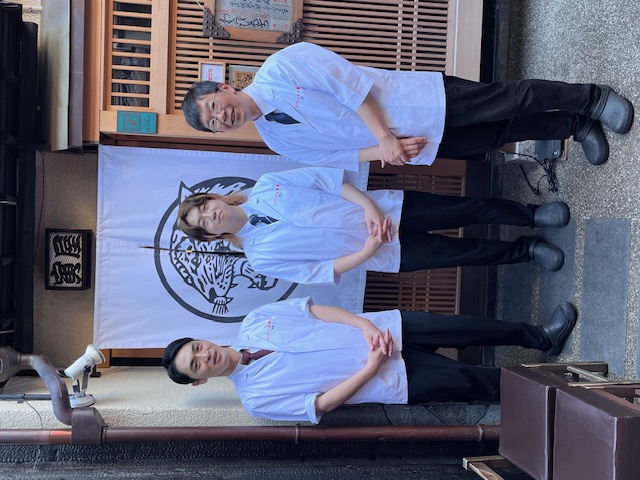 京都で長く愛されるもつ鍋専門店。未経験から調理の仕事を始めたい方も歓迎します。