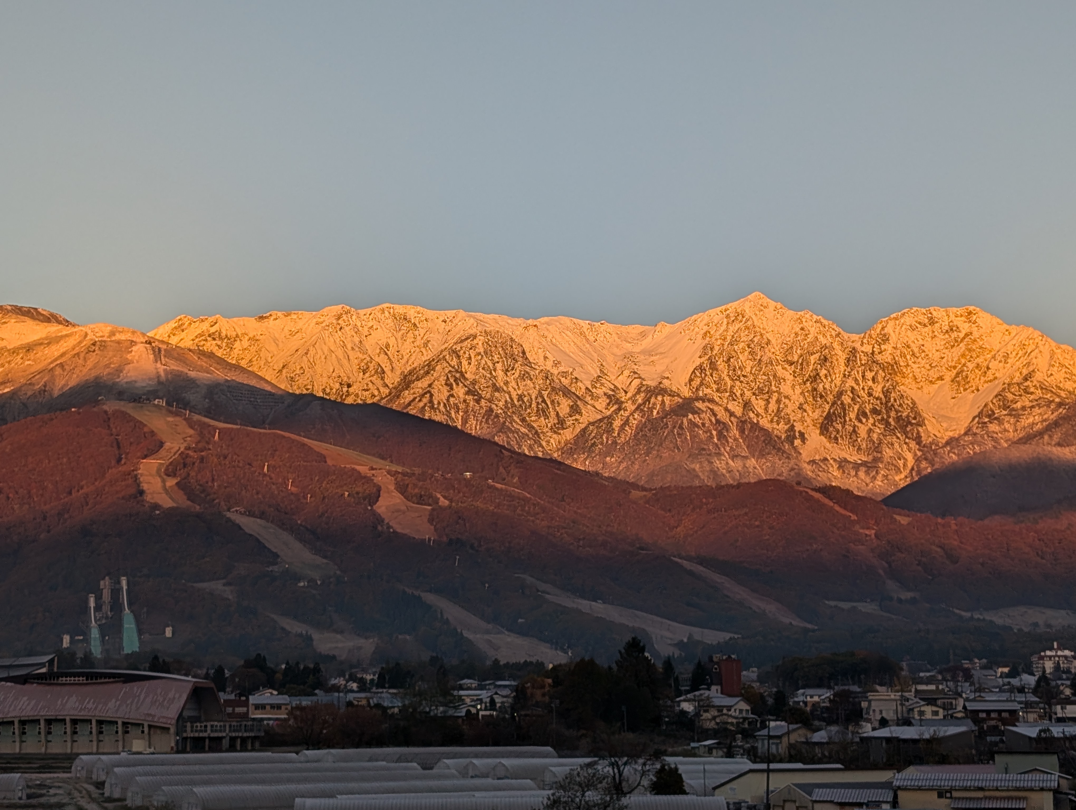 白馬ならではの景色と暮らしを楽しみながら、新たなキャリアを築ける環境です。