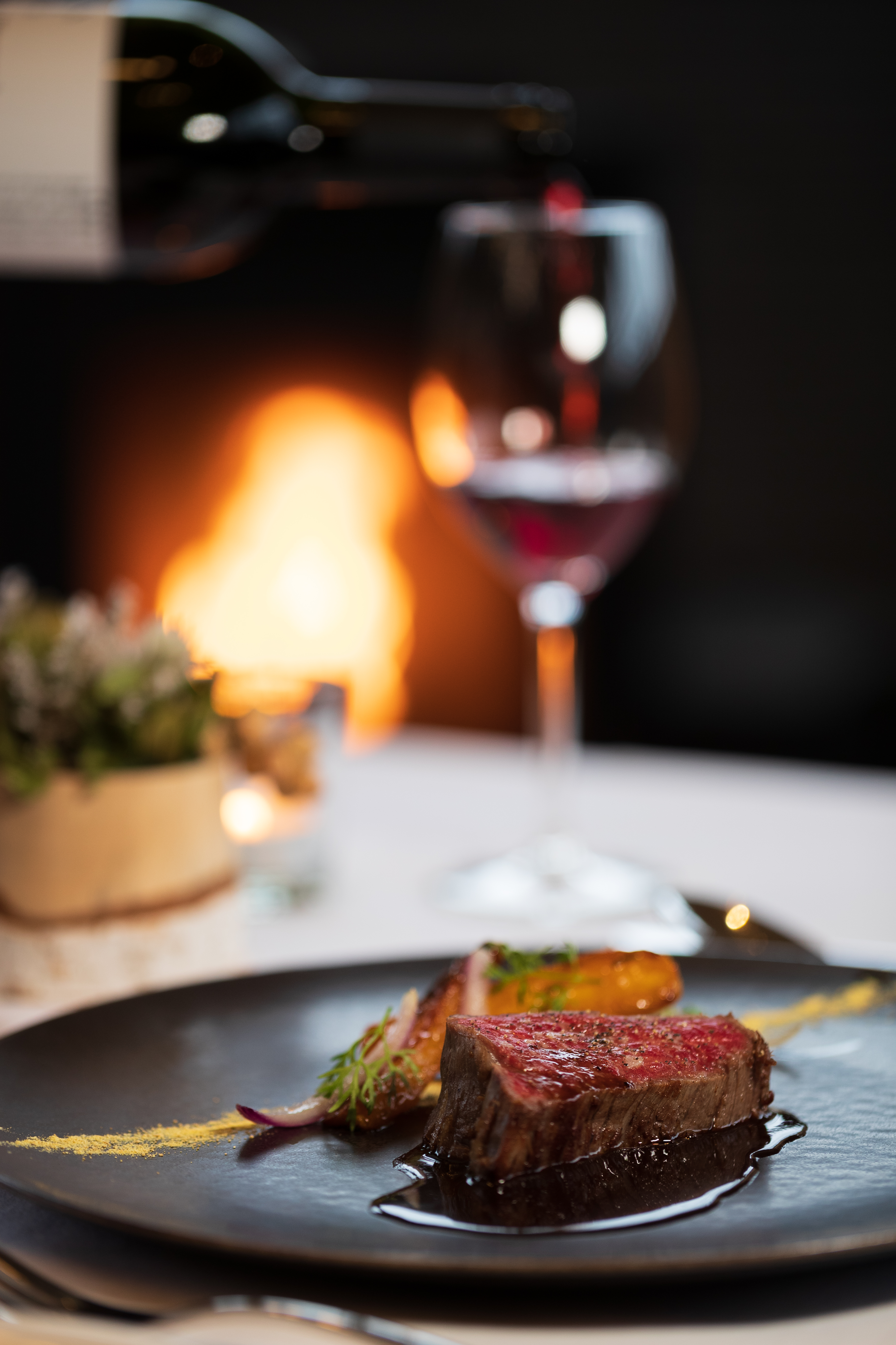 料理の味わいだけでなく、滞在全体の満足度を高める一皿を届けていきます。