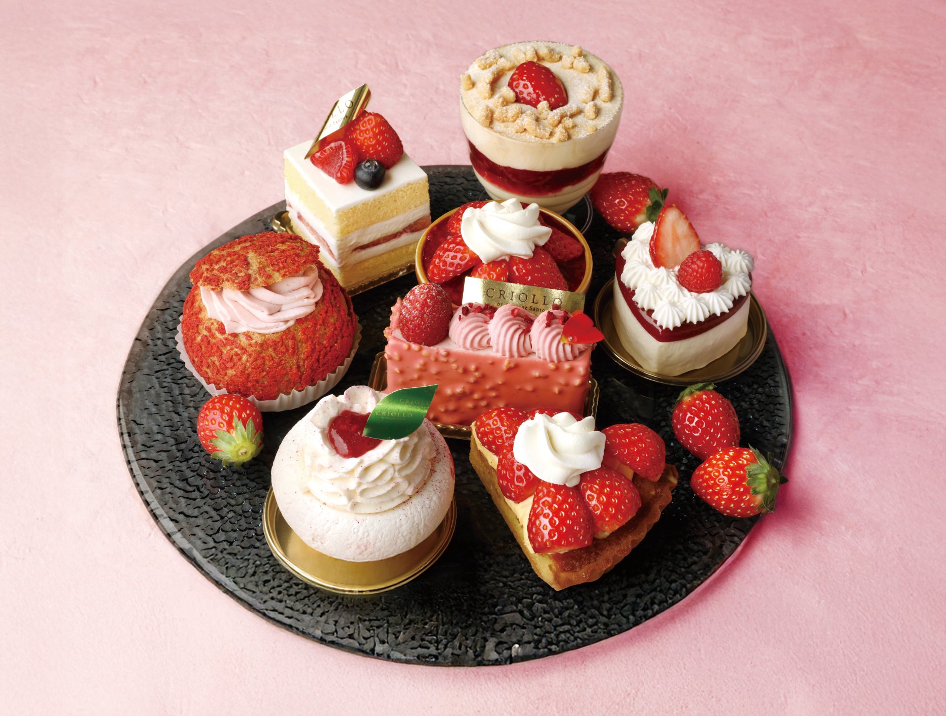 サントスシェフ考案の様々なスイーツ作りや、クリオロ独自の製法を学べます!